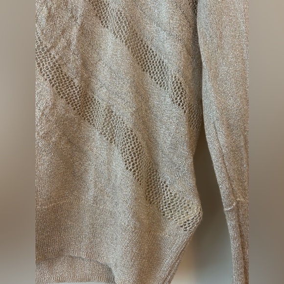 Anthropologie tan shimmer turtle neck size small - Picture 4 of 5